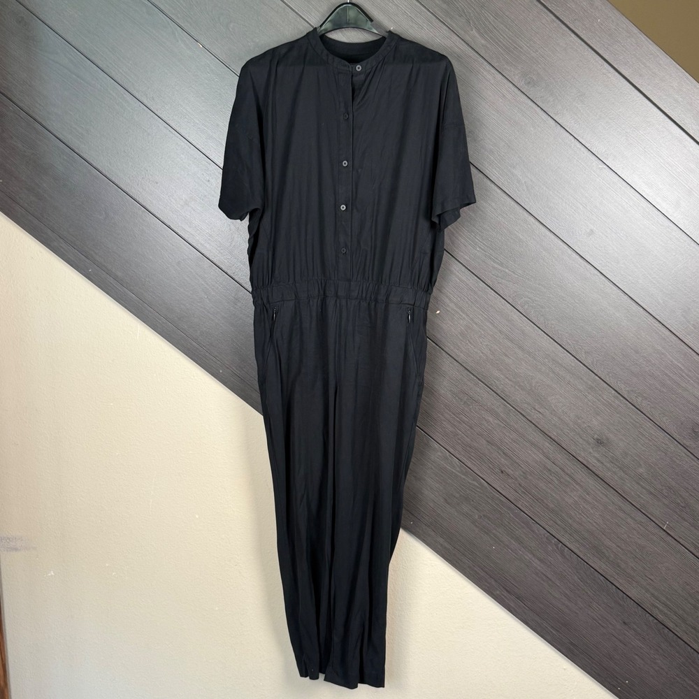 Lululemon Women 12 Perfectly Poised Jumpsuit Black Cropped 7/8 Cupro Minimalist